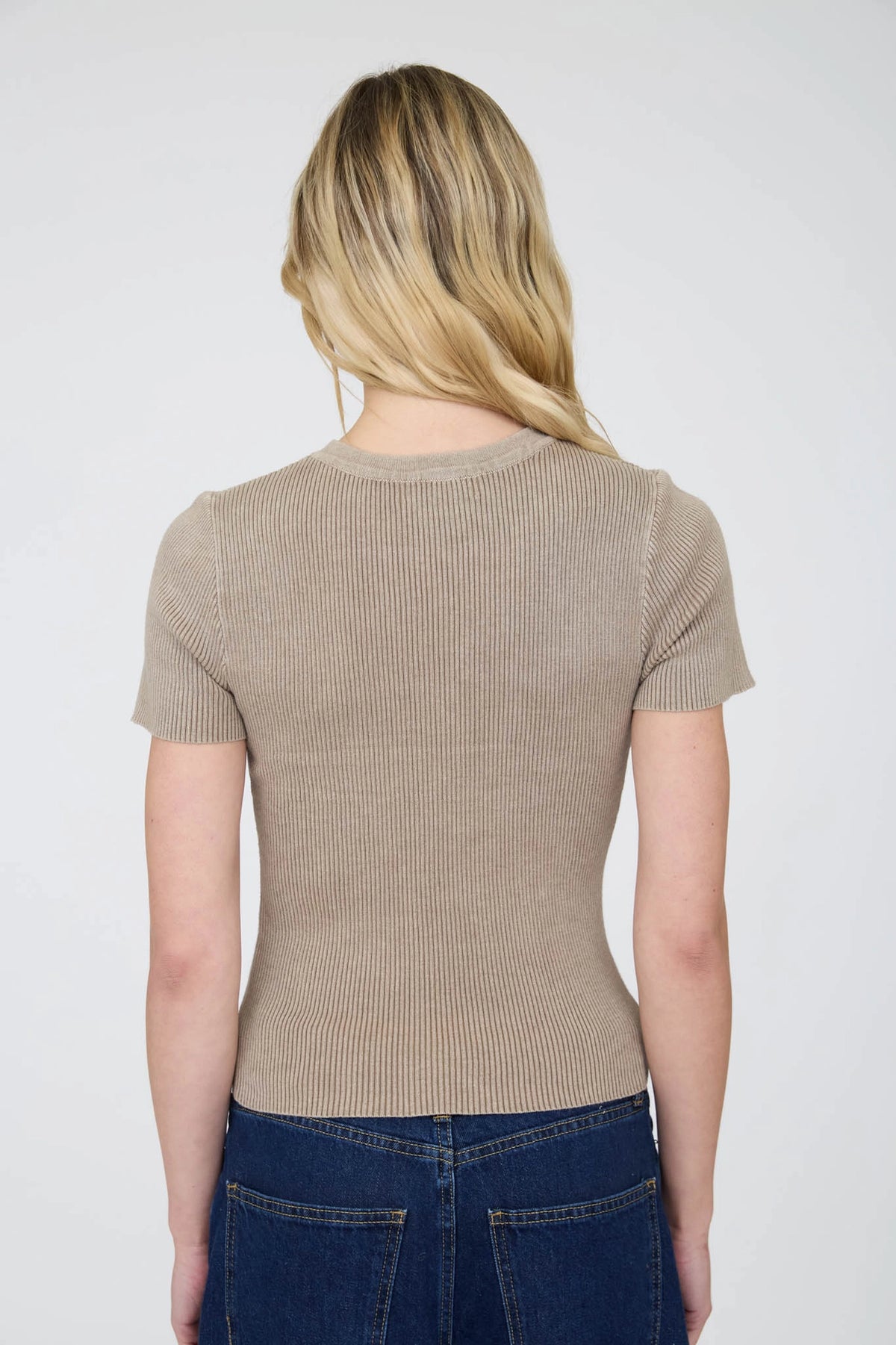 Ainsley Ribbed Knit Tee | Mocha