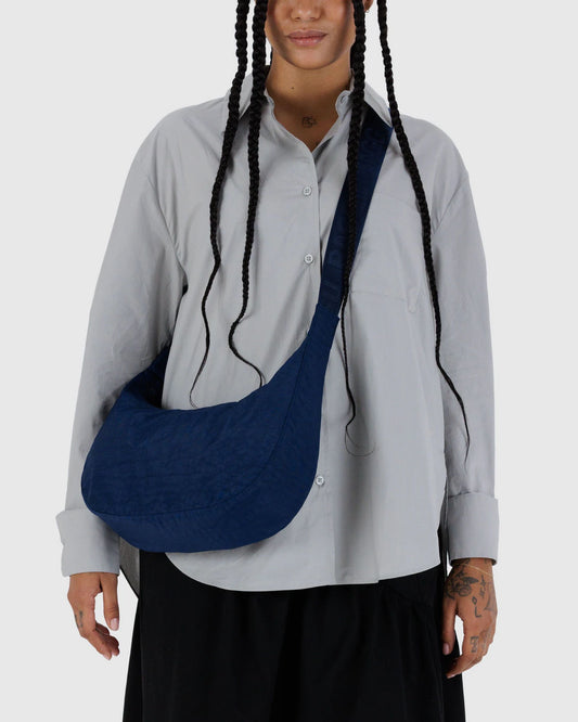 Medium Crescent Bag | Navy