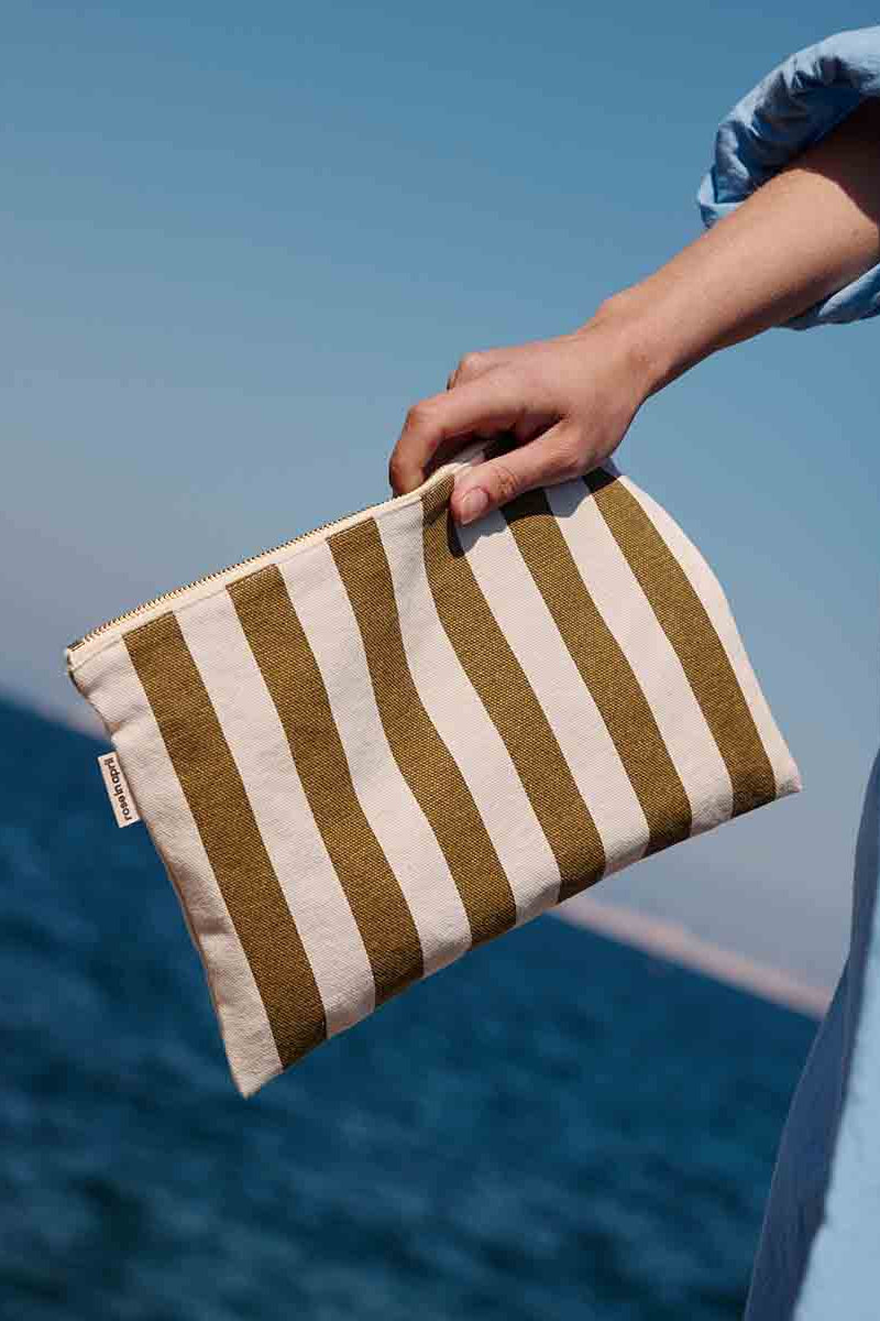 Lili Flat Pouch | Olive + Griege