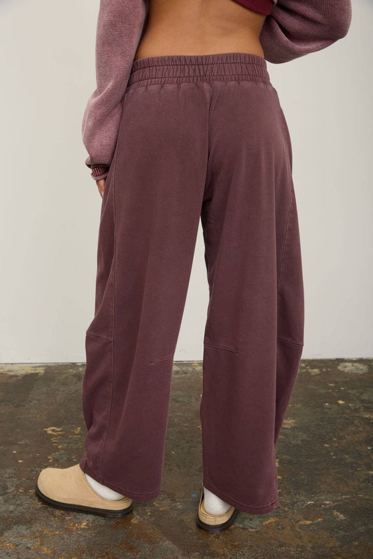 Go Anywhere Barrel Sweatpant | Maroon