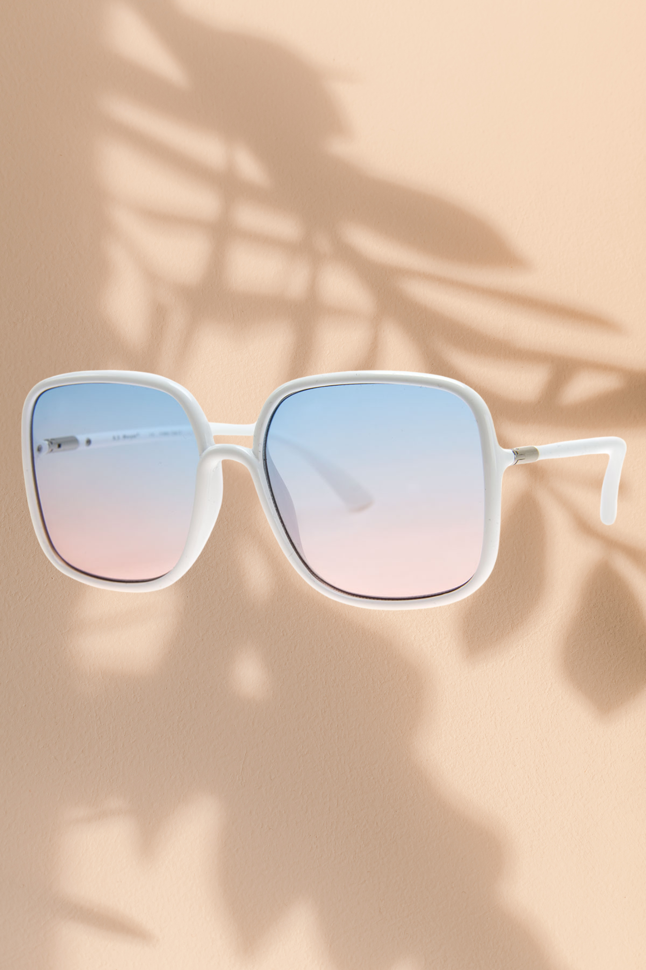 Posterity Sunnies | White