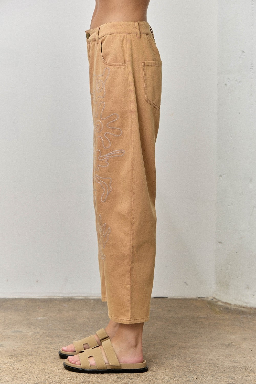 Embroidered Twill Barrel Pants | Camel