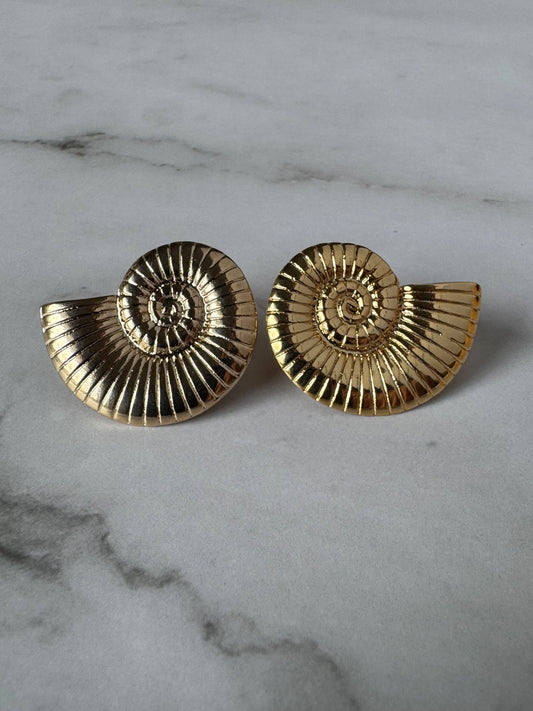 Athena Shell Stud Earrings | Small