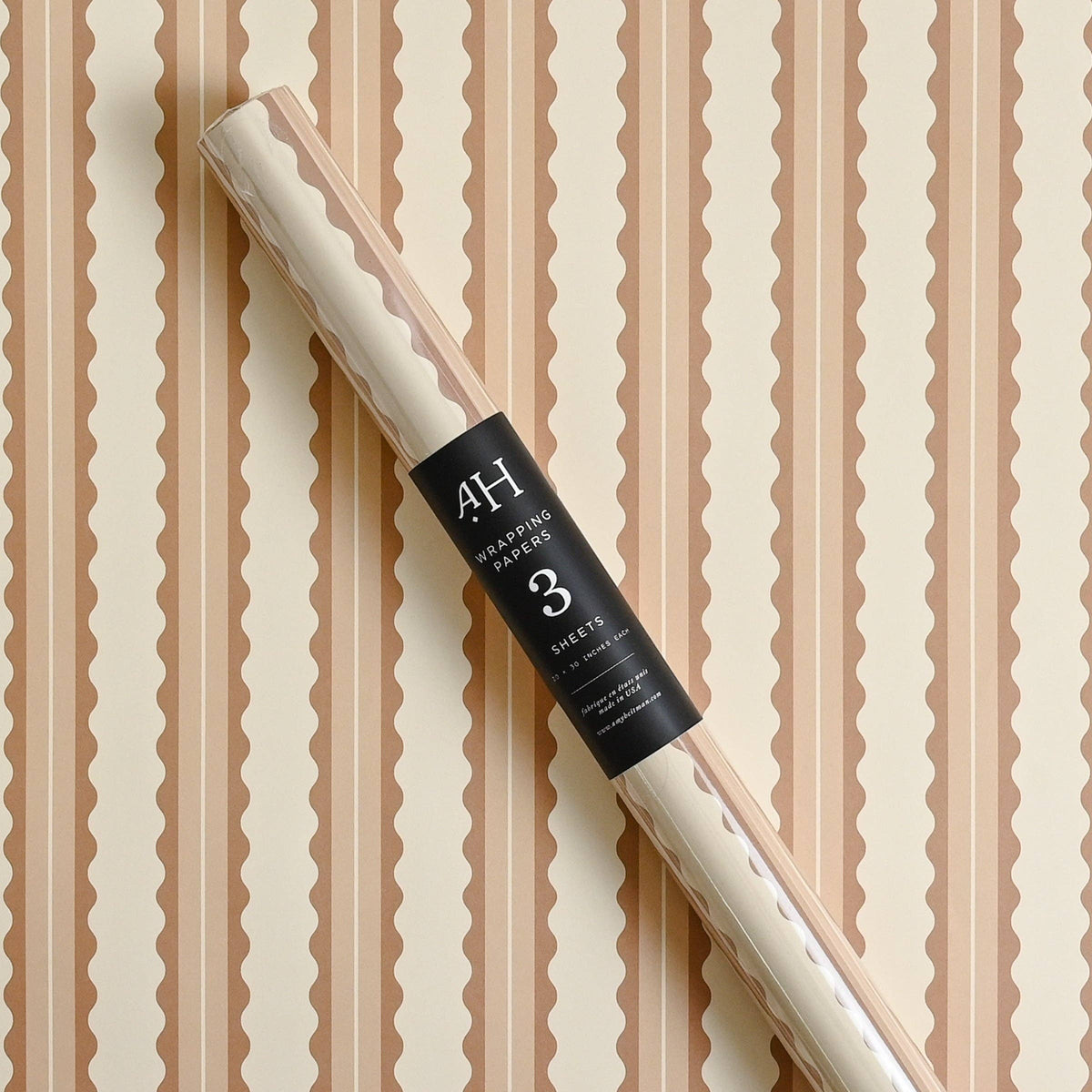 Tan Scalloped Stripe Wrap | Roll of 3 Sheets