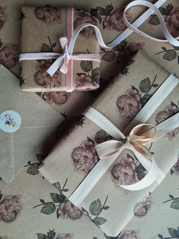 Vintage Rose Roll Wrap