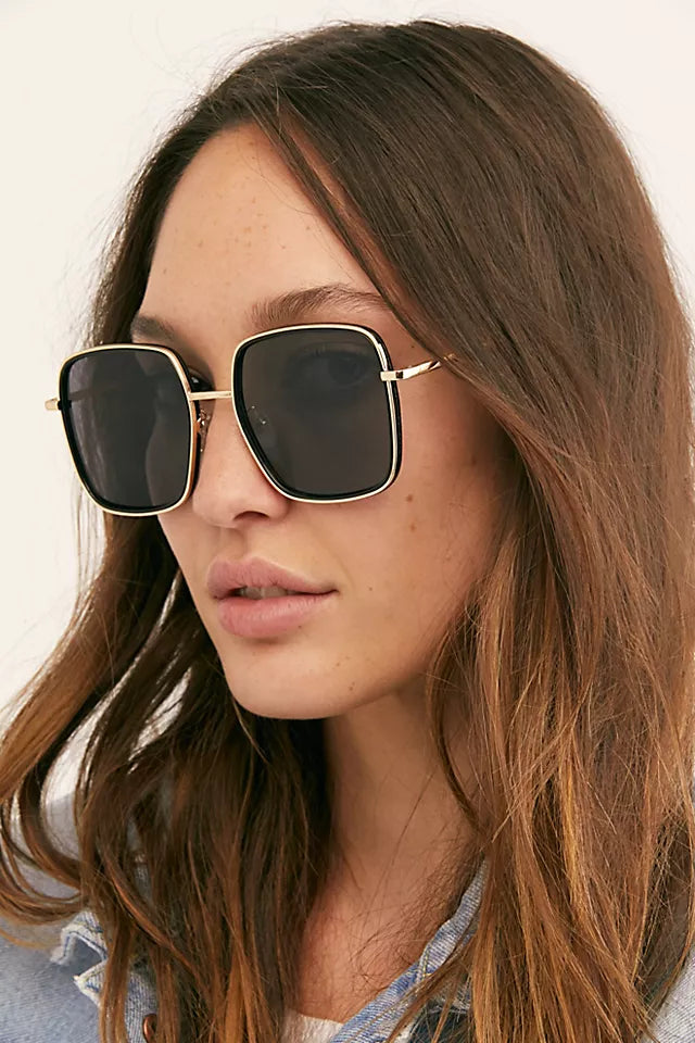 Bardot Sunnies | Black