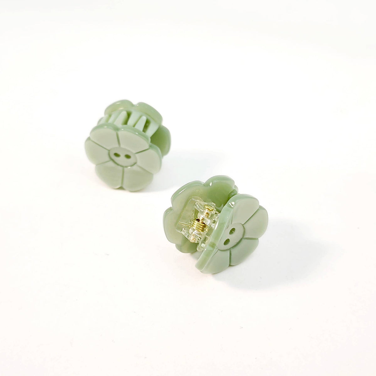 Flower Button Hair Claw | Mint
