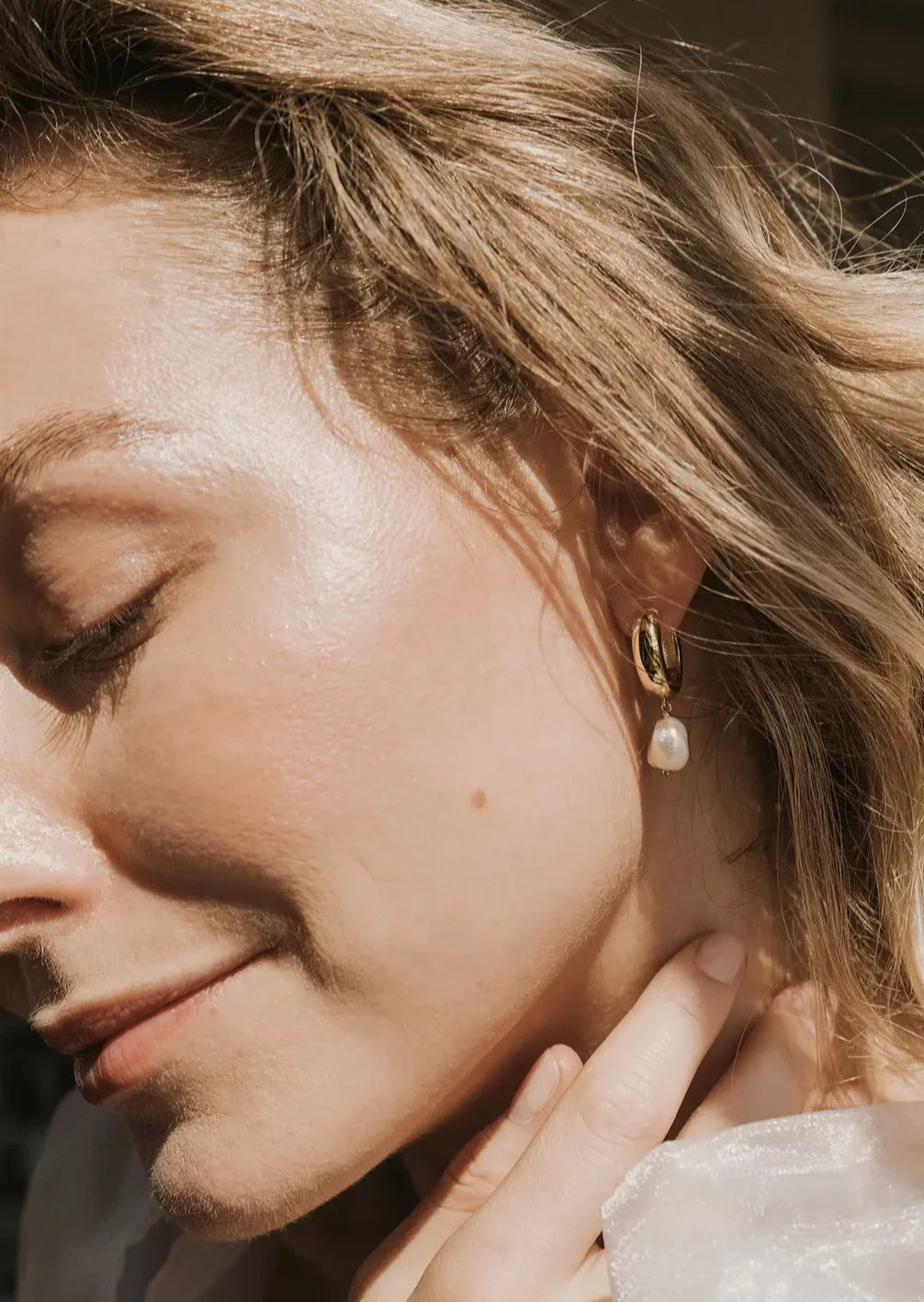 Devon Drop Hoops | Pearl