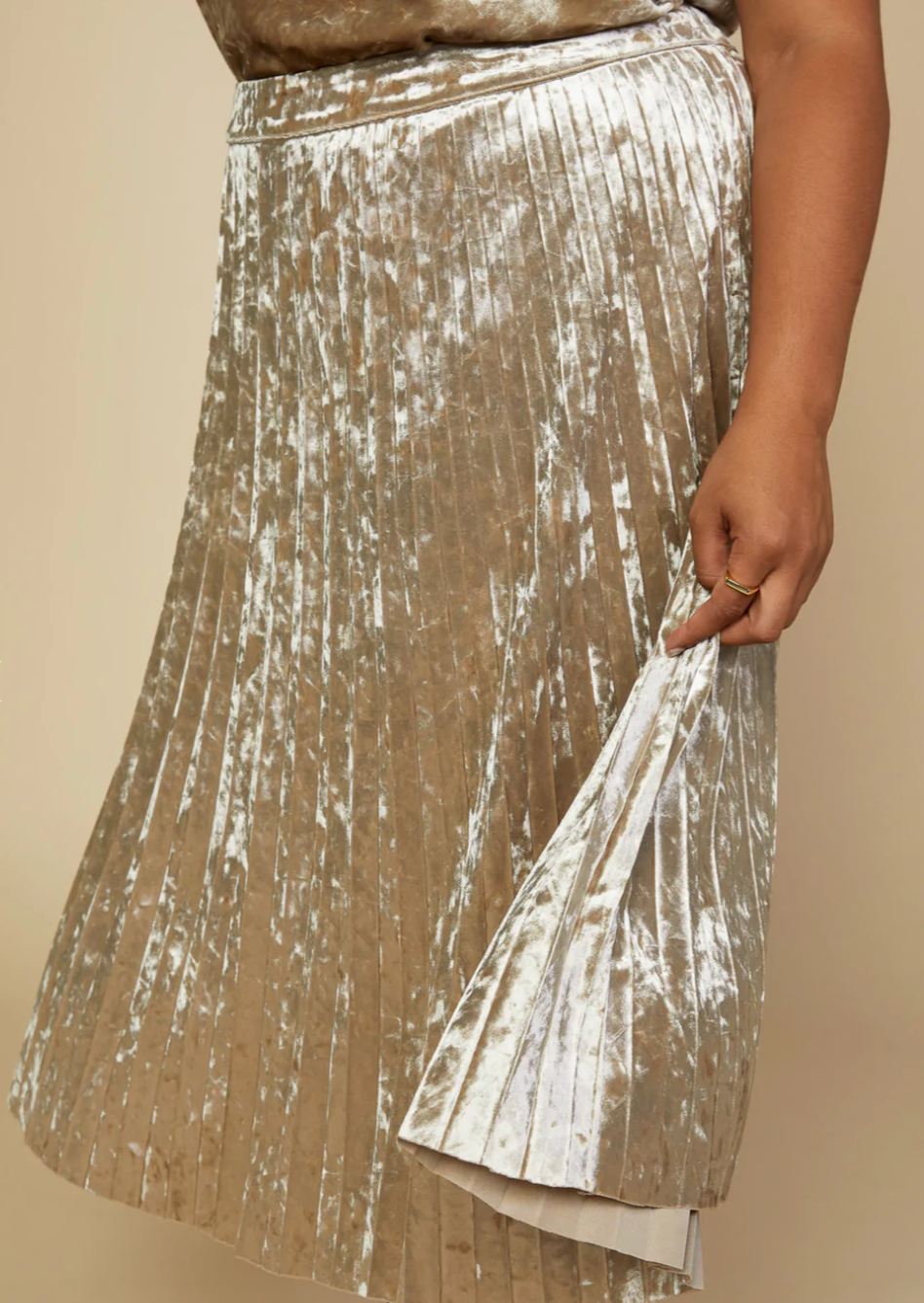 Pass The Bubbly Midi Skirt | Extended
