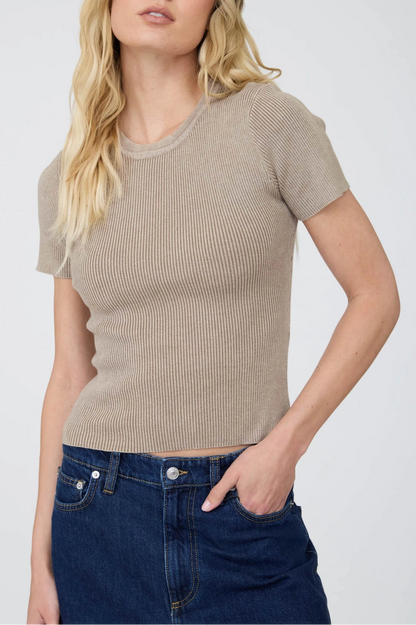 Ainsley Ribbed Knit Tee | Mocha