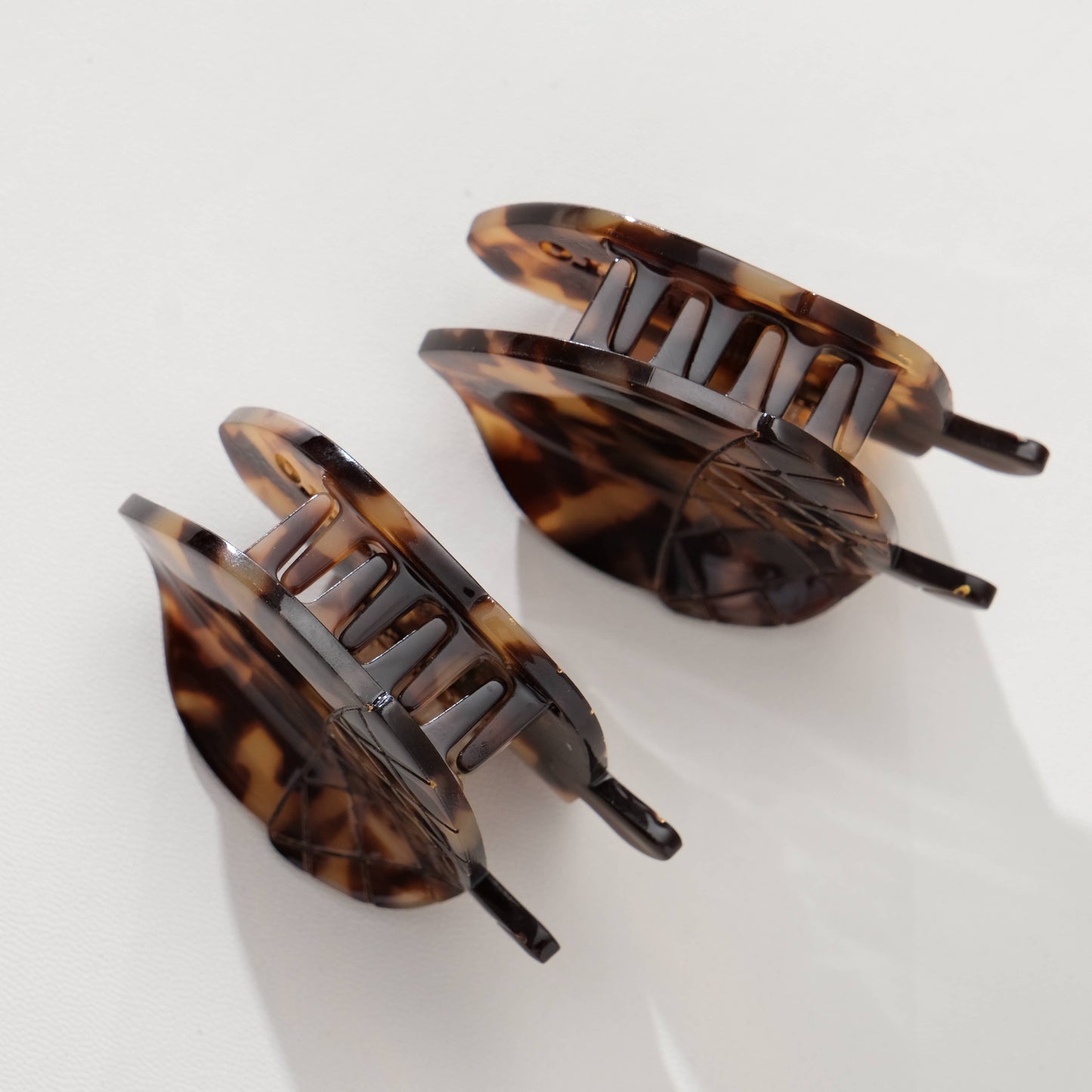 Tortoise Acorn Hair Claw