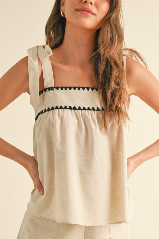 Wavy Baby Trim Linen Top | Black