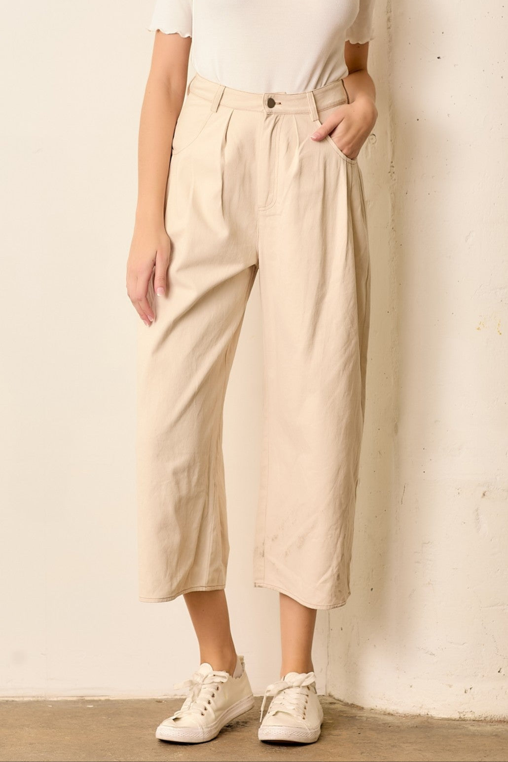 Wide Leg Pleated Denim | Sand