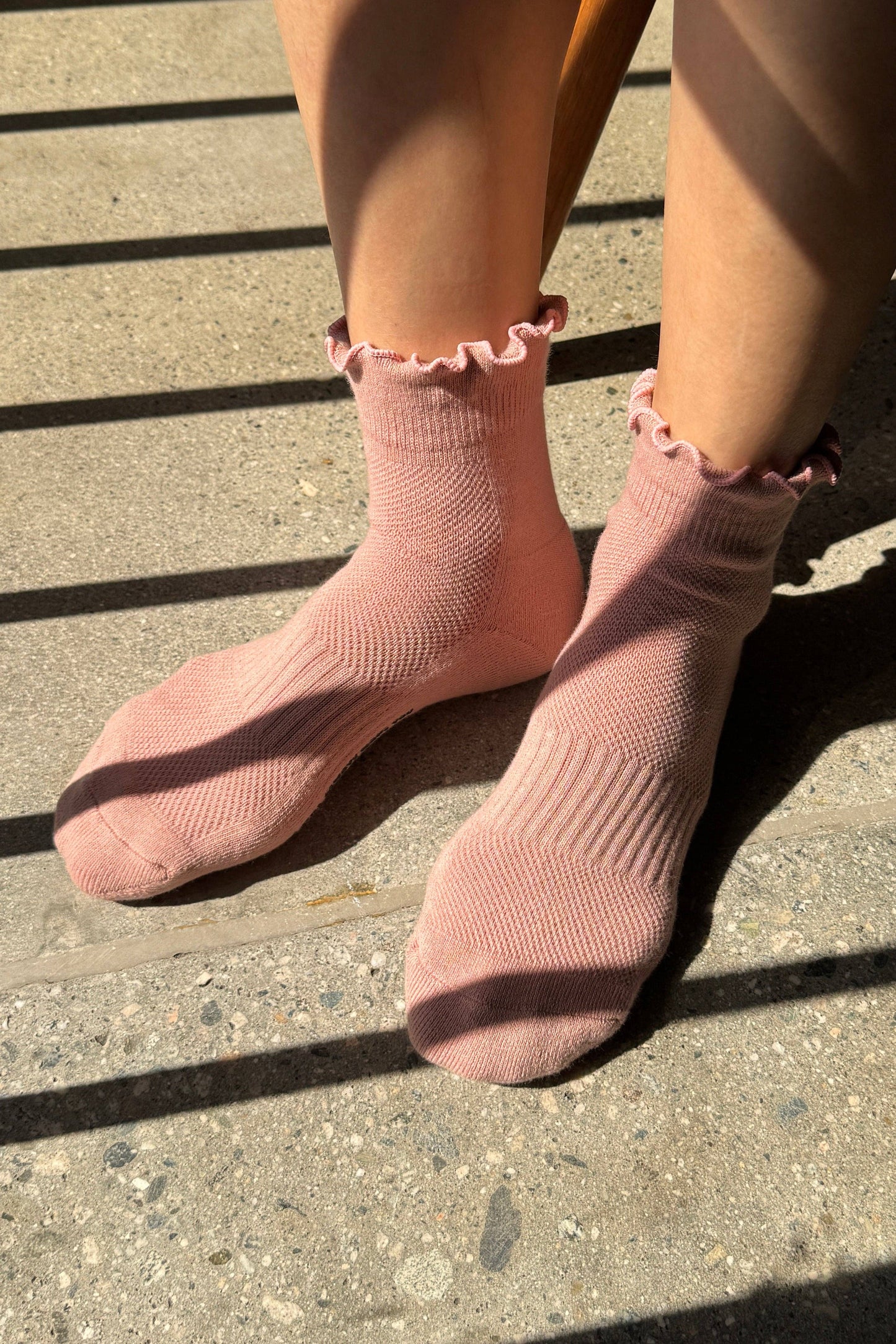 Ruffled Hugger Crew Socks | Vintage Pink