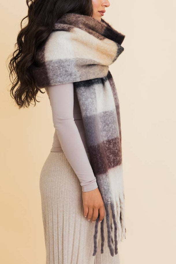 Cozy Oversized Fringe Scarf | Black