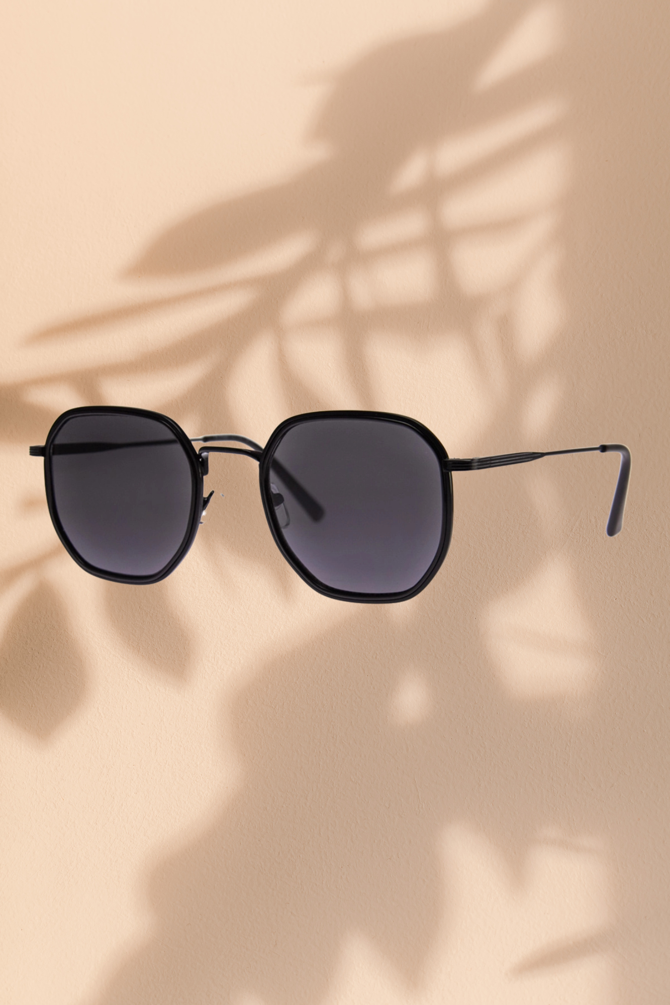 James Sunnies | Black