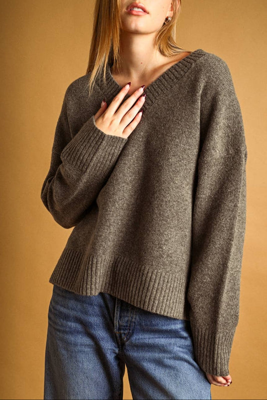 Wide Hem V-Neck Sweater | Mocha