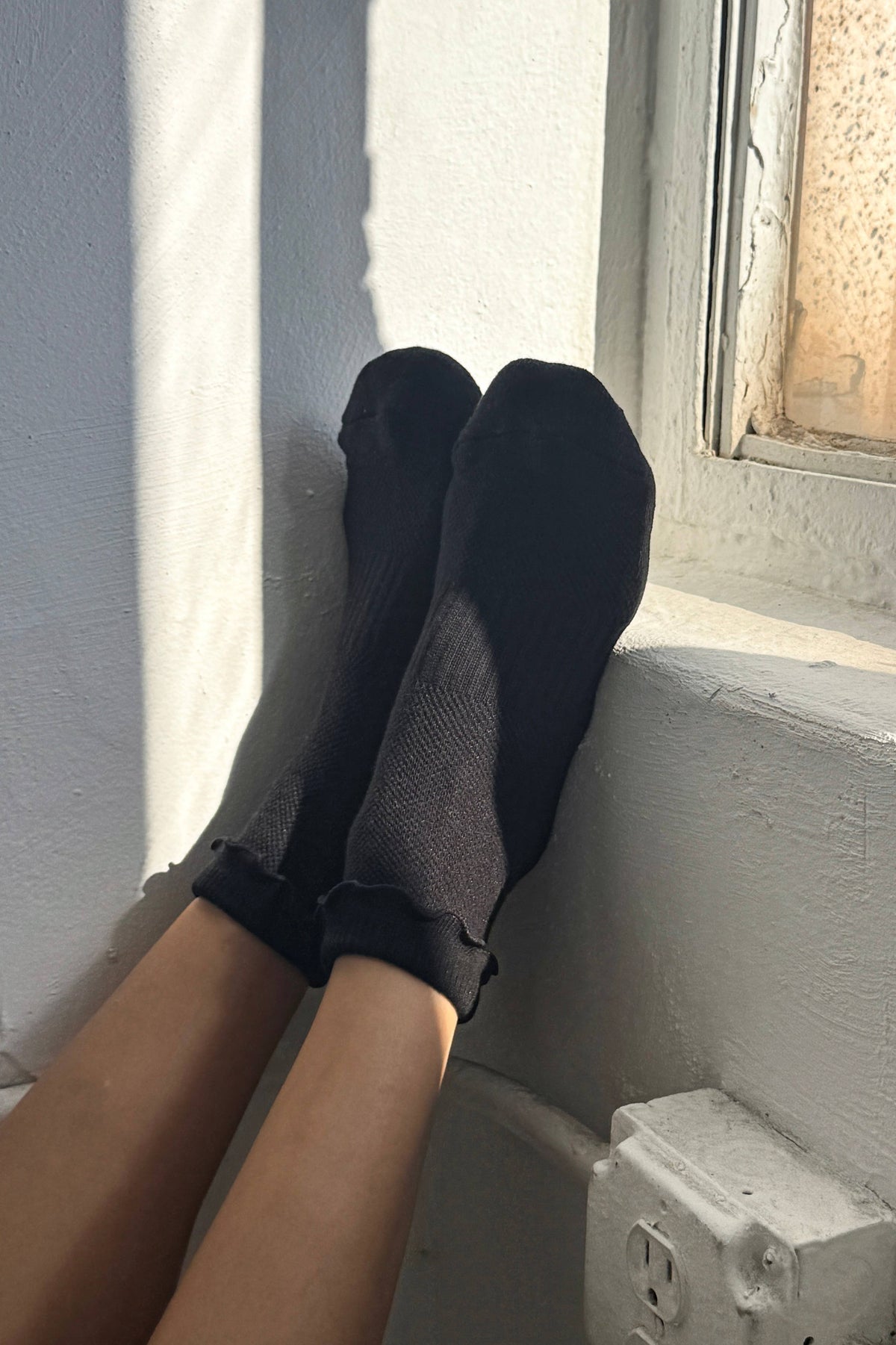Ruffled Hugger Crew Socks | Vintage Pink