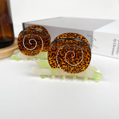 Forest Snail Hair Claw