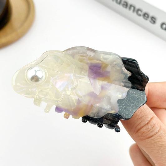 Lucky Oyster + Pearl Hair Claw