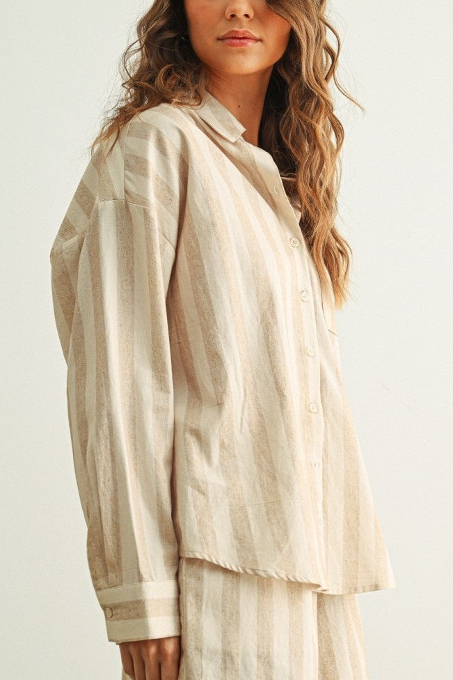 Beach Stroll Button Top