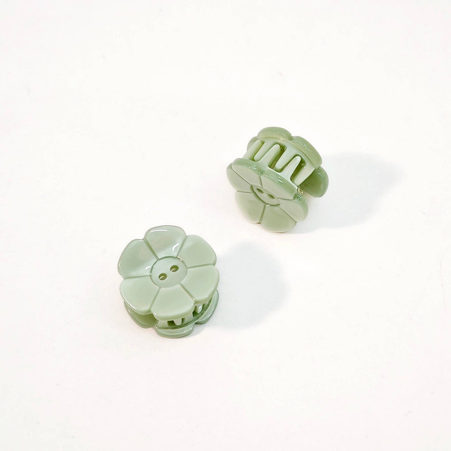 Flower Button Hair Claw | Mint