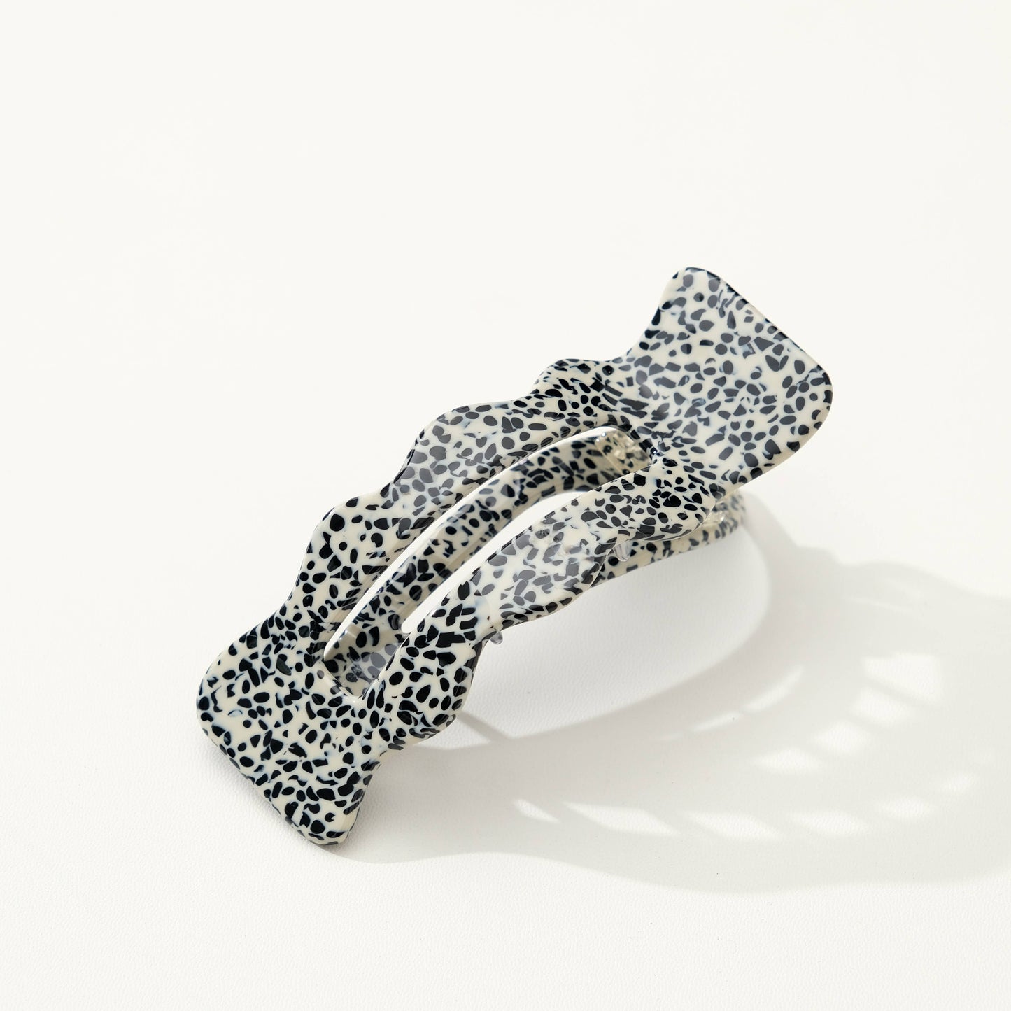 Scalloped Flat Claw Clip | Assorted Colors