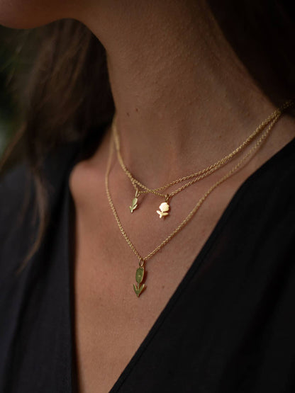Tiny Gold Daisy Necklace
