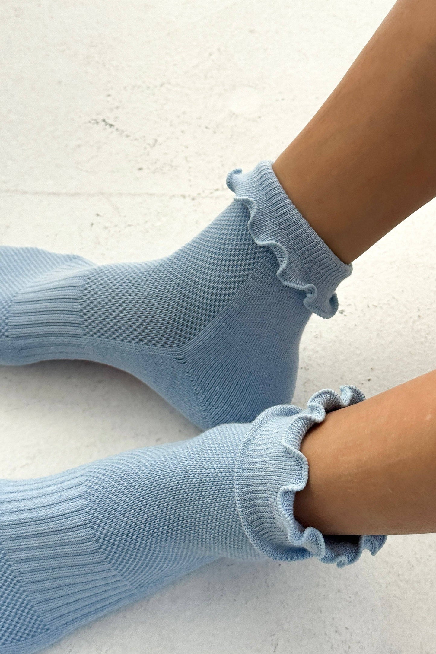 Ruffled Hugger Crew Socks | Vanilla