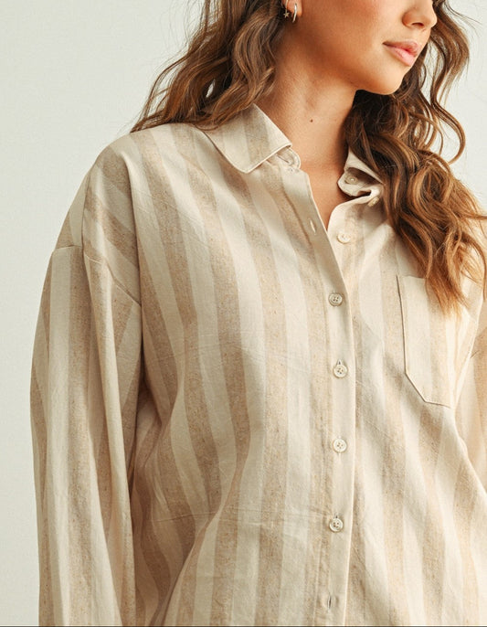 Beach Stroll Button Top