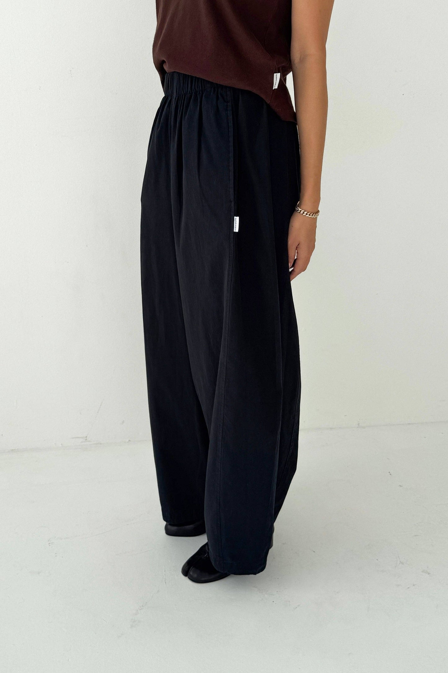 Pull On Parachute Pants | Black