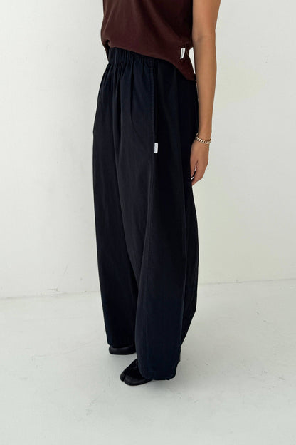 Pull On Parachute Pants | Black