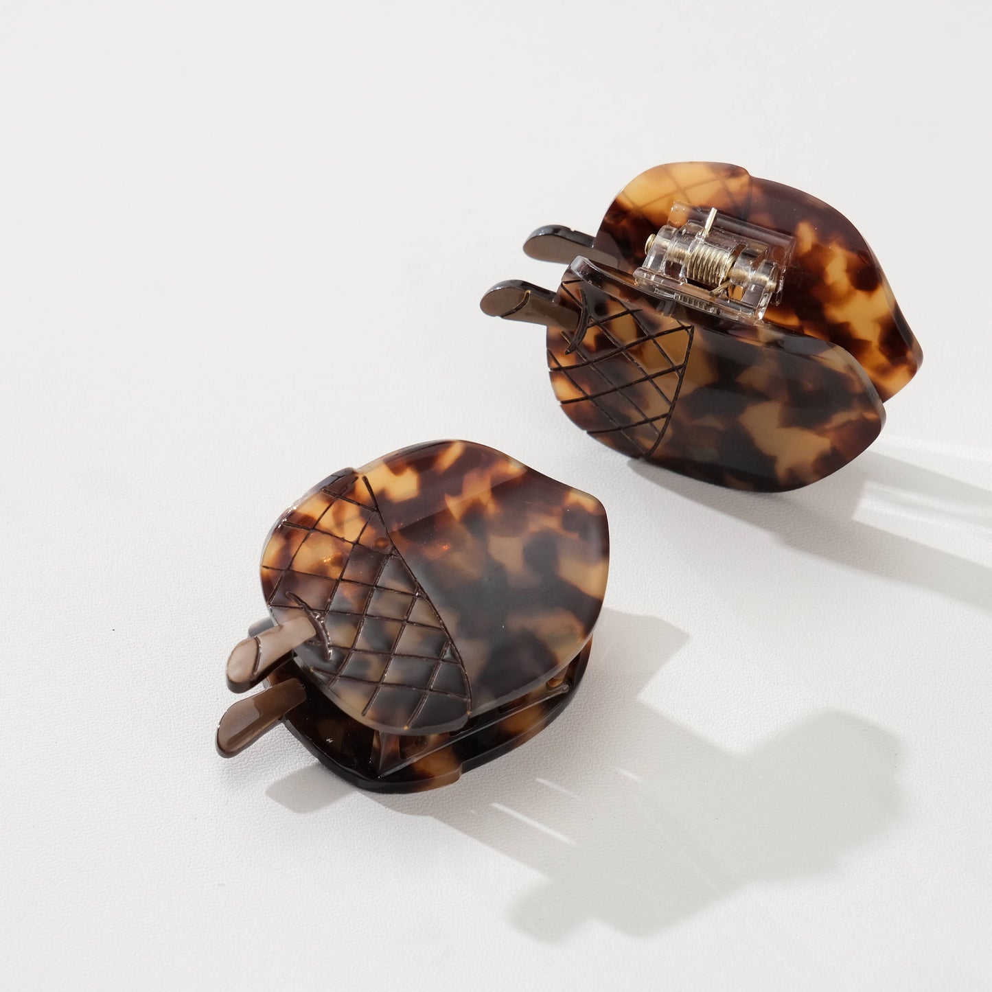 Tortoise Acorn Hair Claw