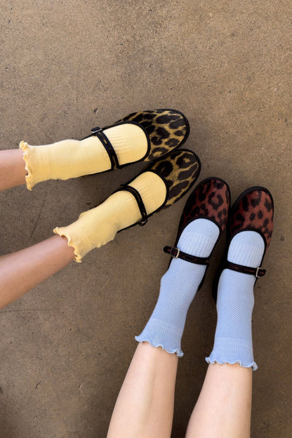 Ruffled Hugger Crew Socks | Vanilla