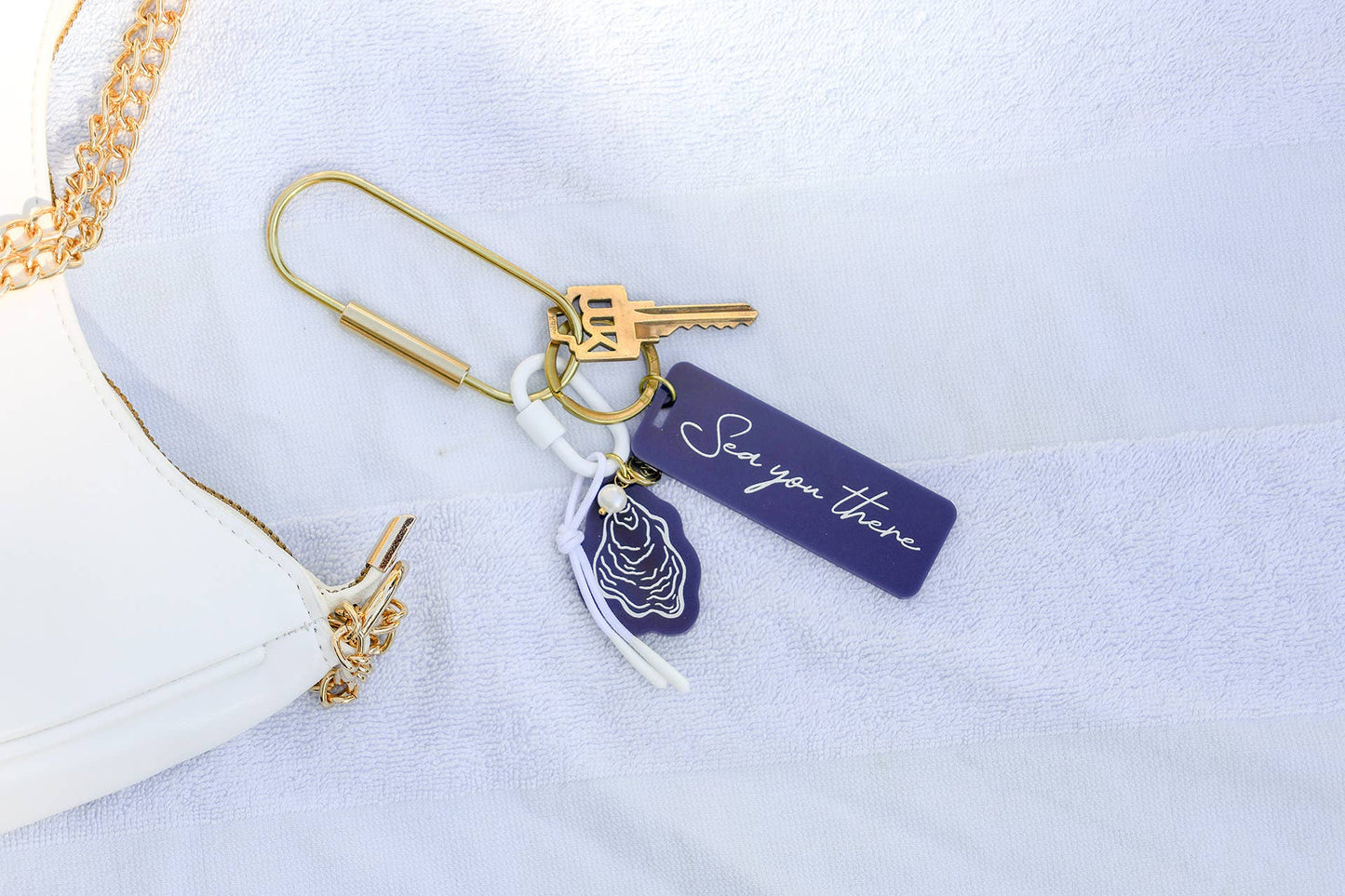 Bag Charm Keychain | Oyster Pearl