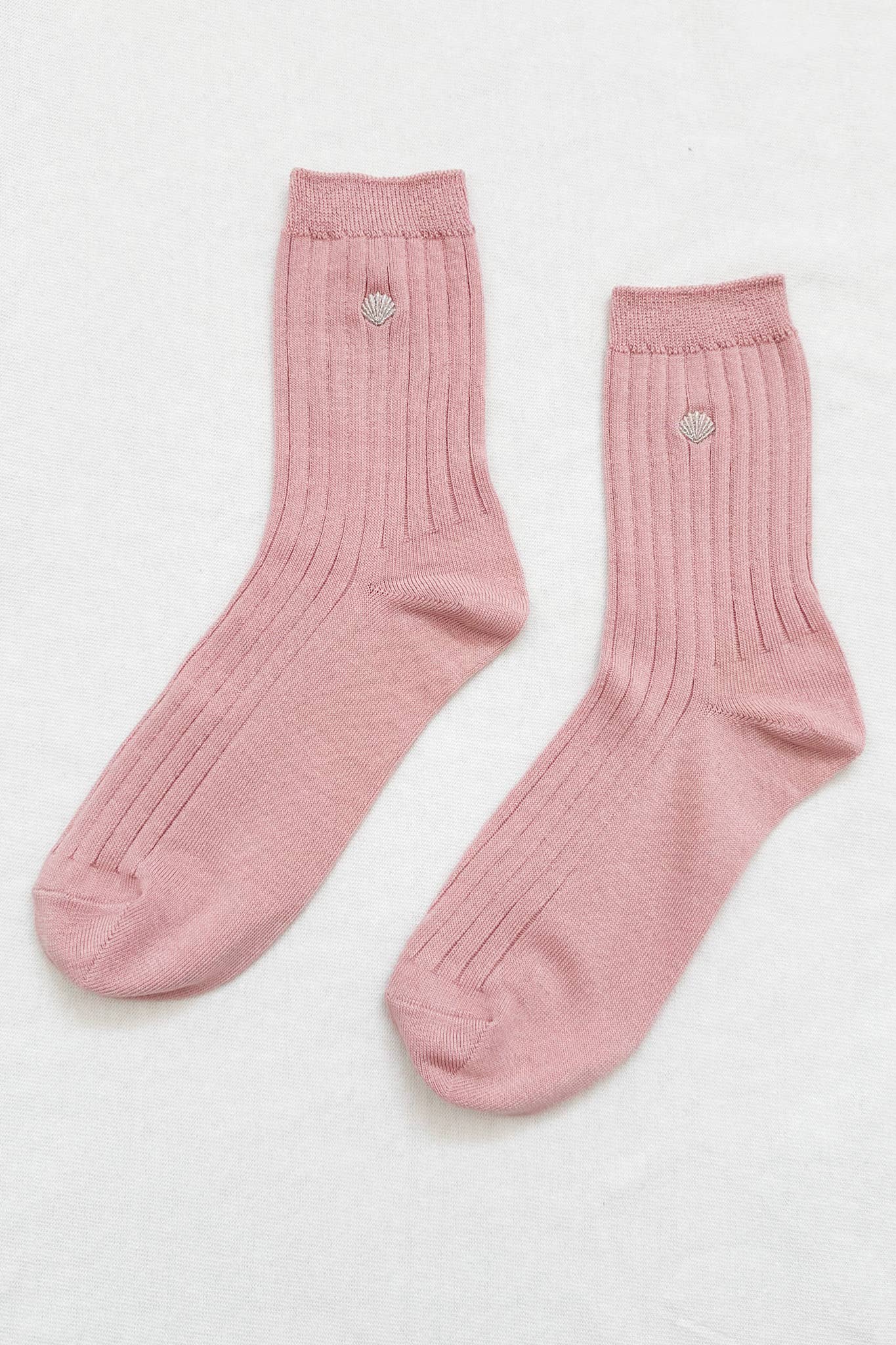 Embroidered Her Socks | Pink + Silver Seashell