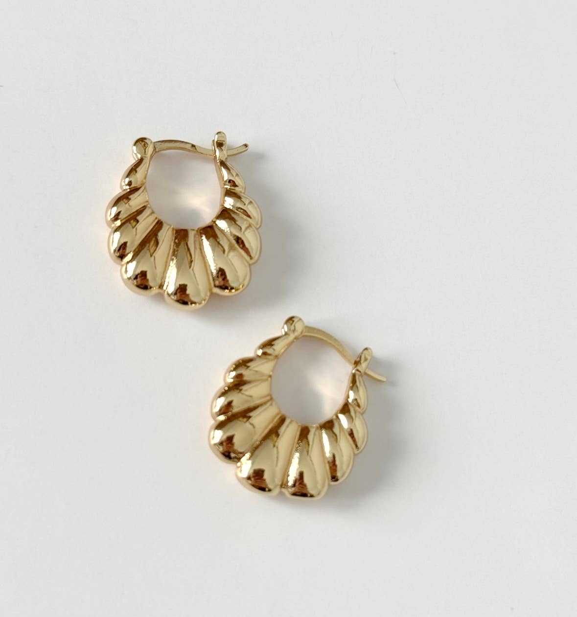 Little Scallop Hoops