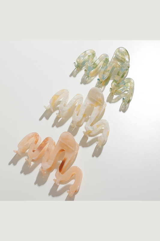 Willow Garden Squiggle Claw | Assorted