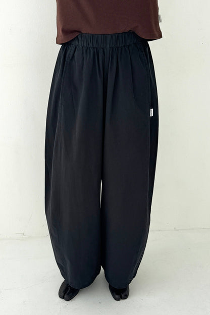 Pull On Parachute Pants | Black