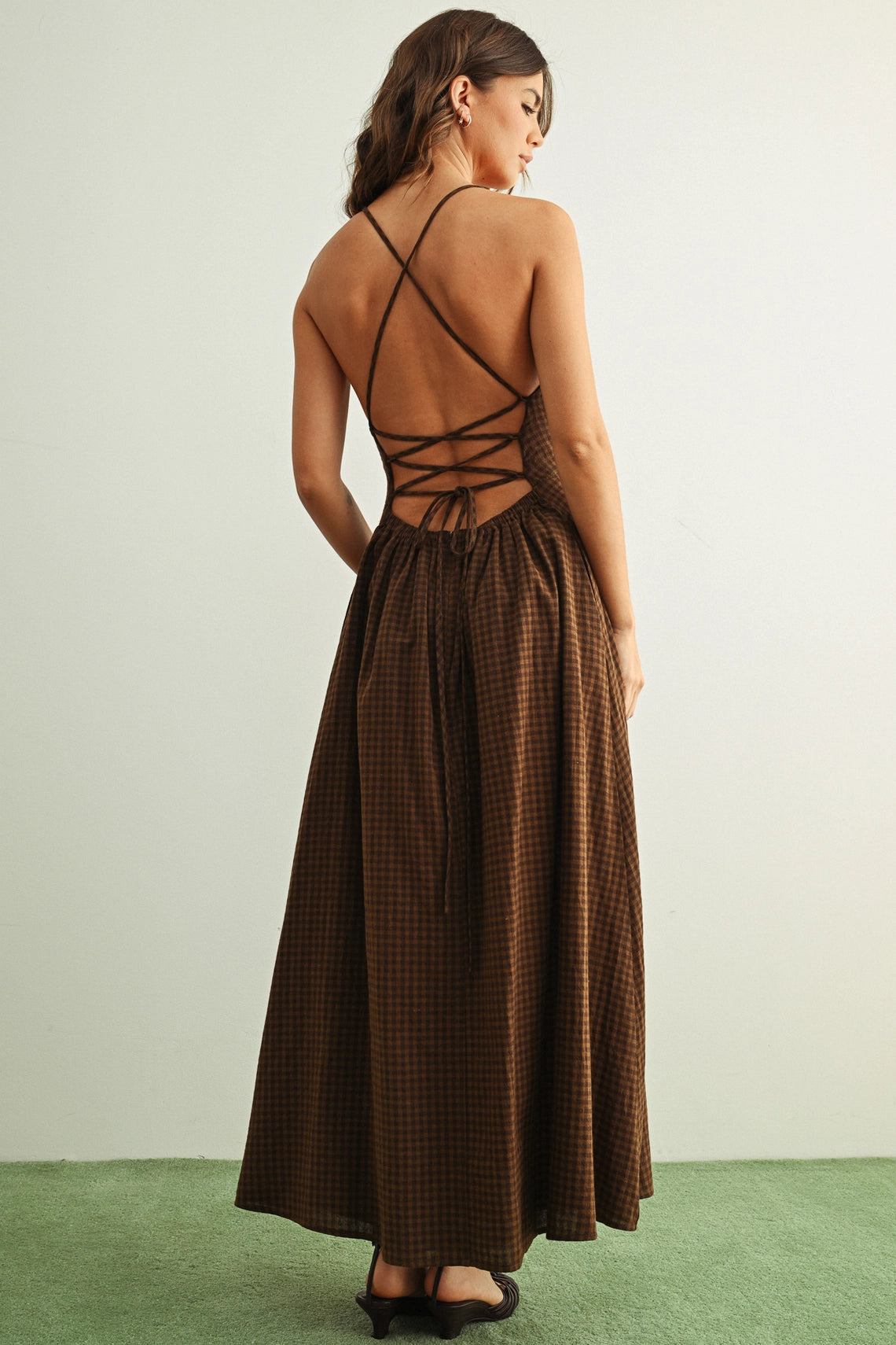 Got Your Back Midi Dress | Brown