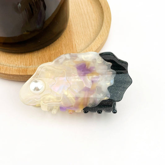 Lucky Oyster + Pearl Hair Claw