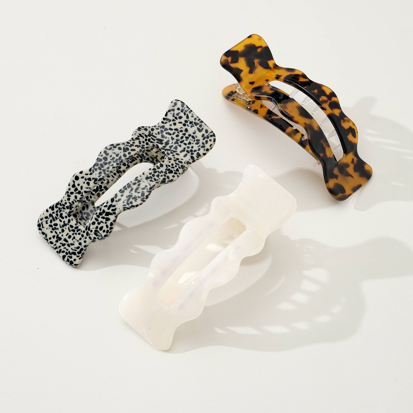 Scalloped Flat Claw Clip | Assorted Colors