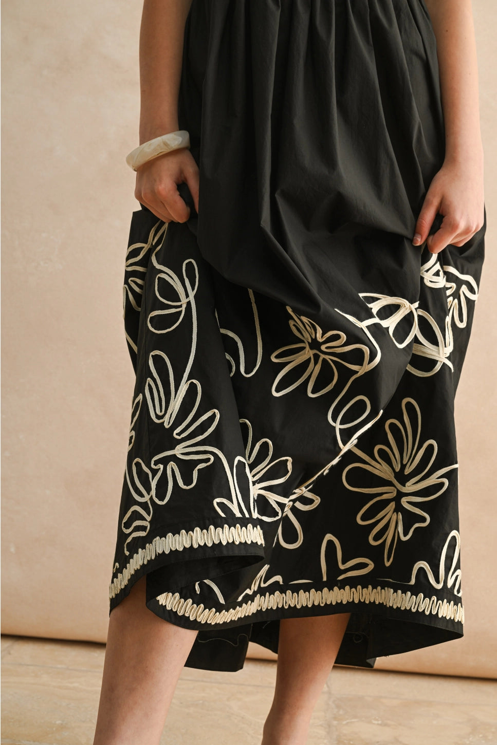 FINAL SALE | Black + White Floral Midi Dress