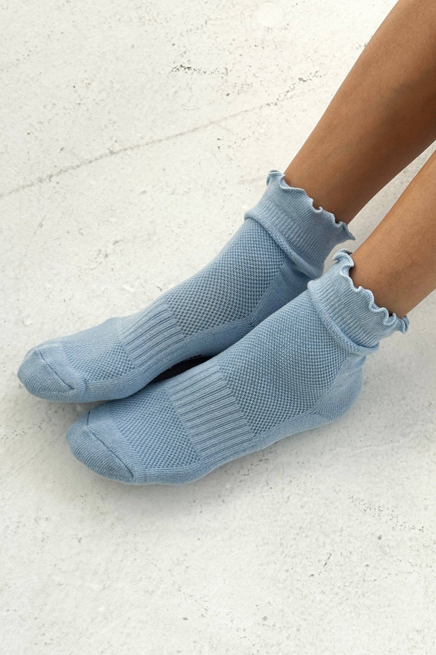 Ruffled Hugger Crew Socks | Vanilla