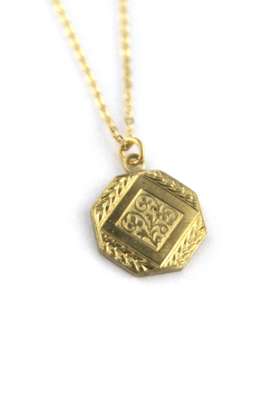 Vintage Style Medallion Charm Necklace