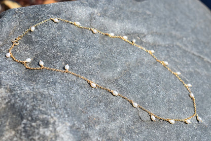 The Tiny Pearl Necklace