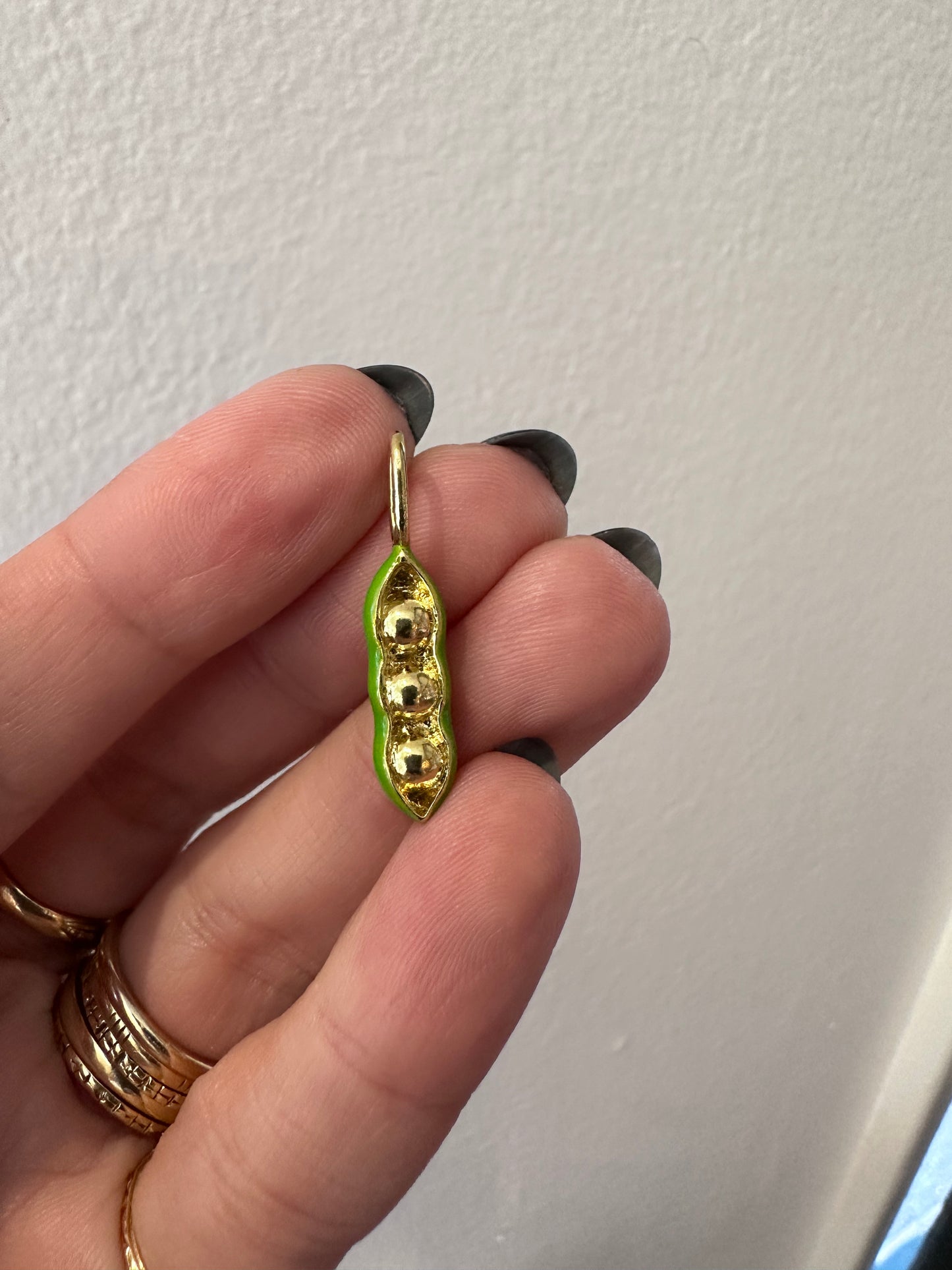 Pea Pod Charm