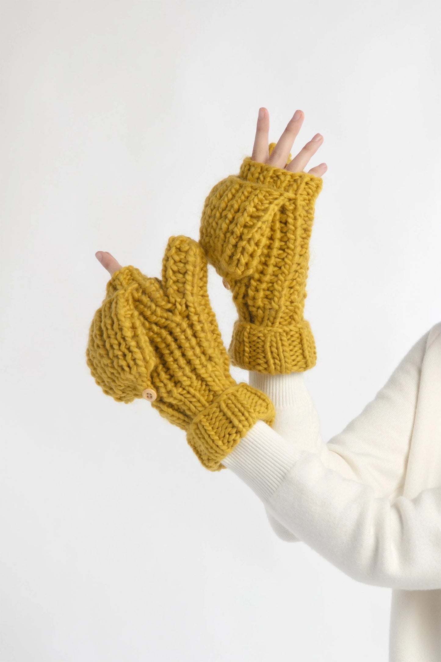 Knitted Flip Mittens | Avocado