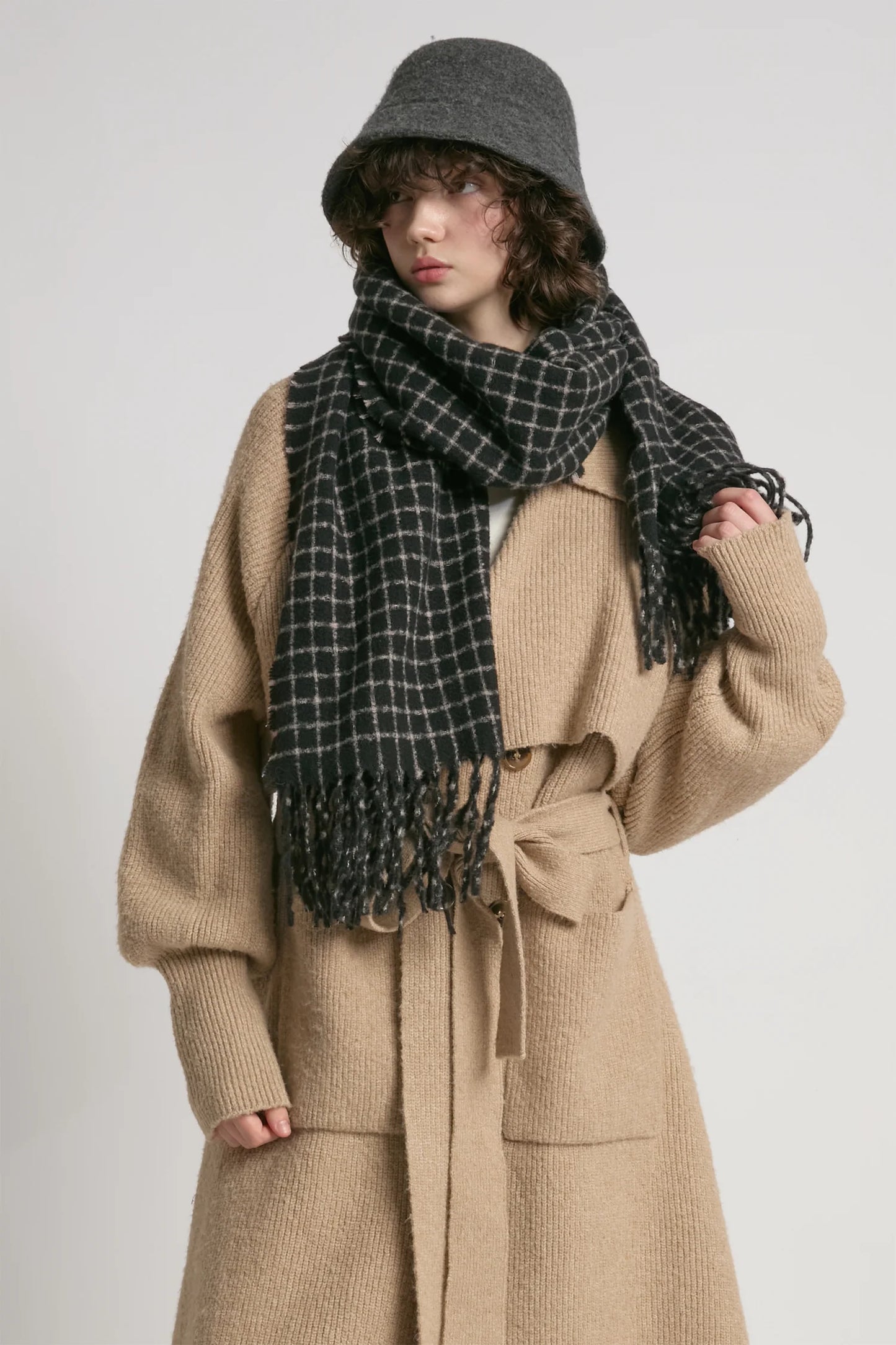 Windowpane Fringe Scarf | Black