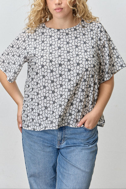 Embroidered Floral Blouse | Extended